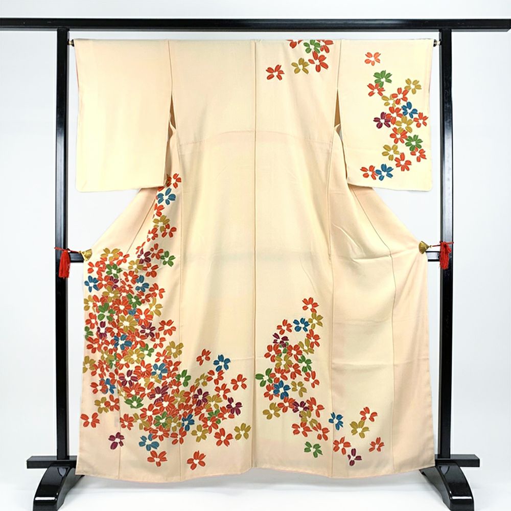 中古）訪問着 フォーマル ベージュ 袷 花 鮮やか【身丈】159.5cm【裄丈