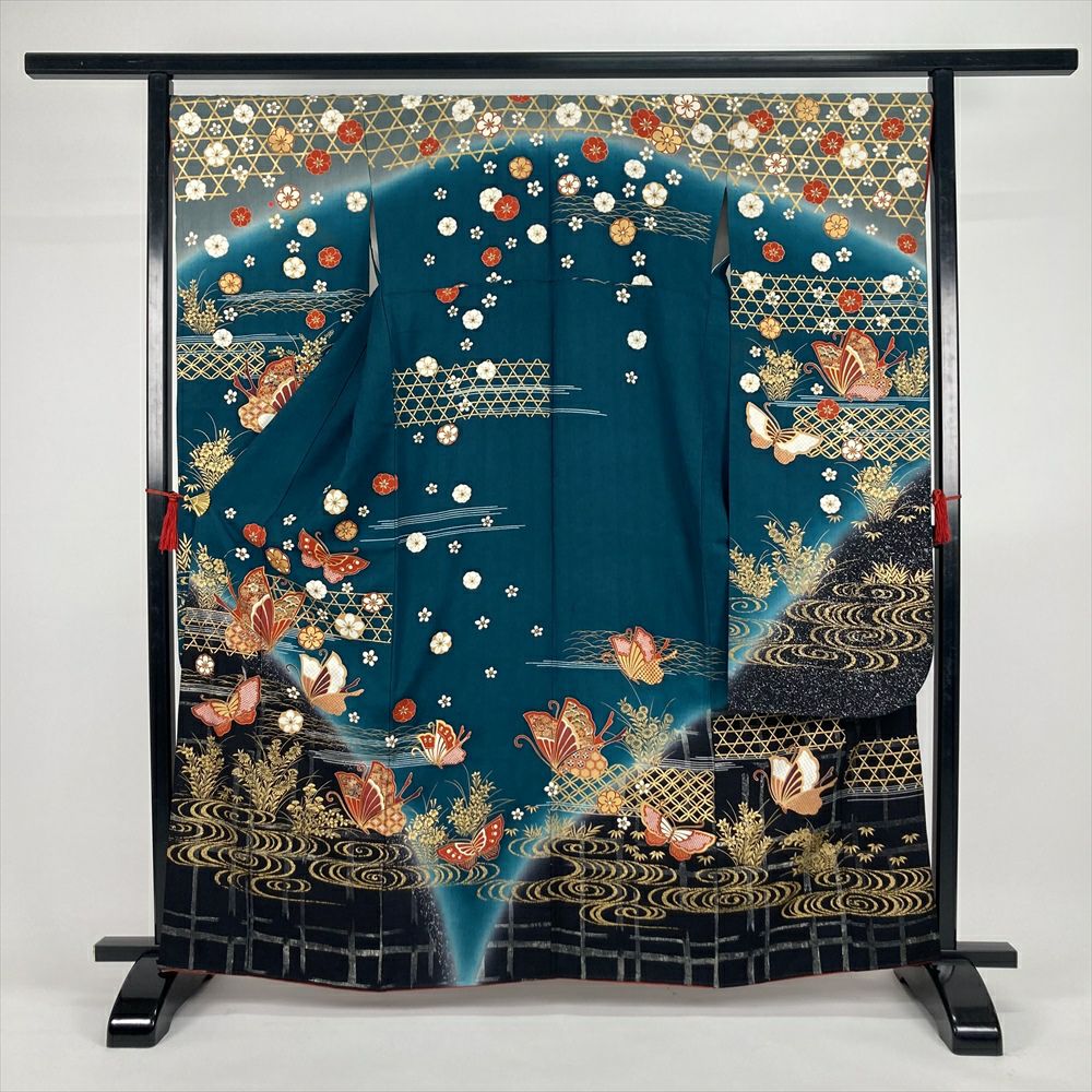 中古）振袖 緑 フォーマル 金彩 四季の草花 蝶 観世水 籠目 袷 S【身丈