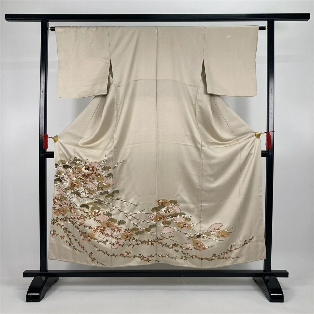 603mh45,50☆付下げ スワトウ刺繍 金彩 地紋 植物文 ベージュ系☆美品 中古）色留袖 ベージュ フォーマル 金糸 地紋織り 総刺繍 金駒刺繍