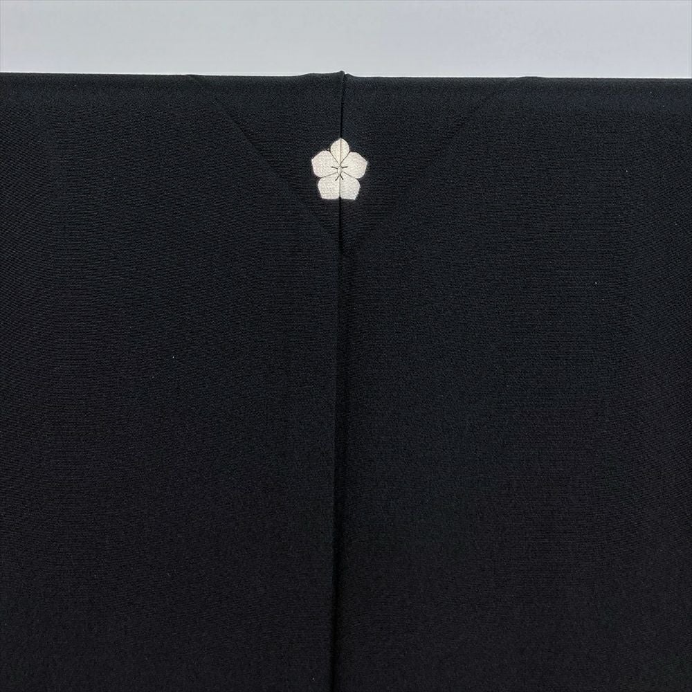 中古）黒留袖 黒 フォーマル 金駒刺繍 金彩 四季花 橋柄 唐草文様 袷 M