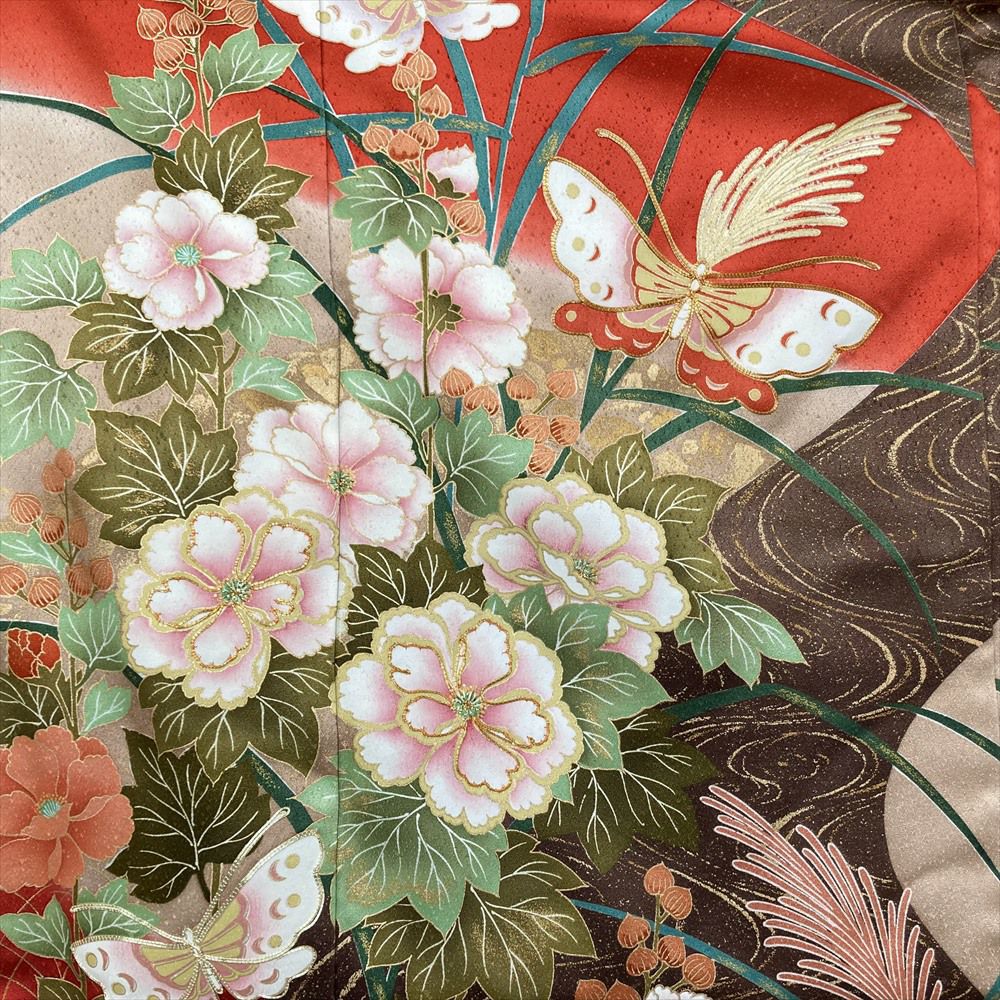 中古）振袖 赤 金彩 刺繍 霞取り 四季の草花 蝶 袷 S【身丈】158.5cm