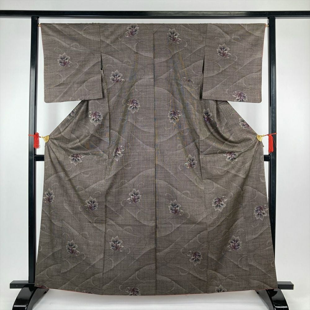 中古） 大島紬 黒 カジュアル 本場奄美大島 地空き 蝶柄 色紙文 袷 絹