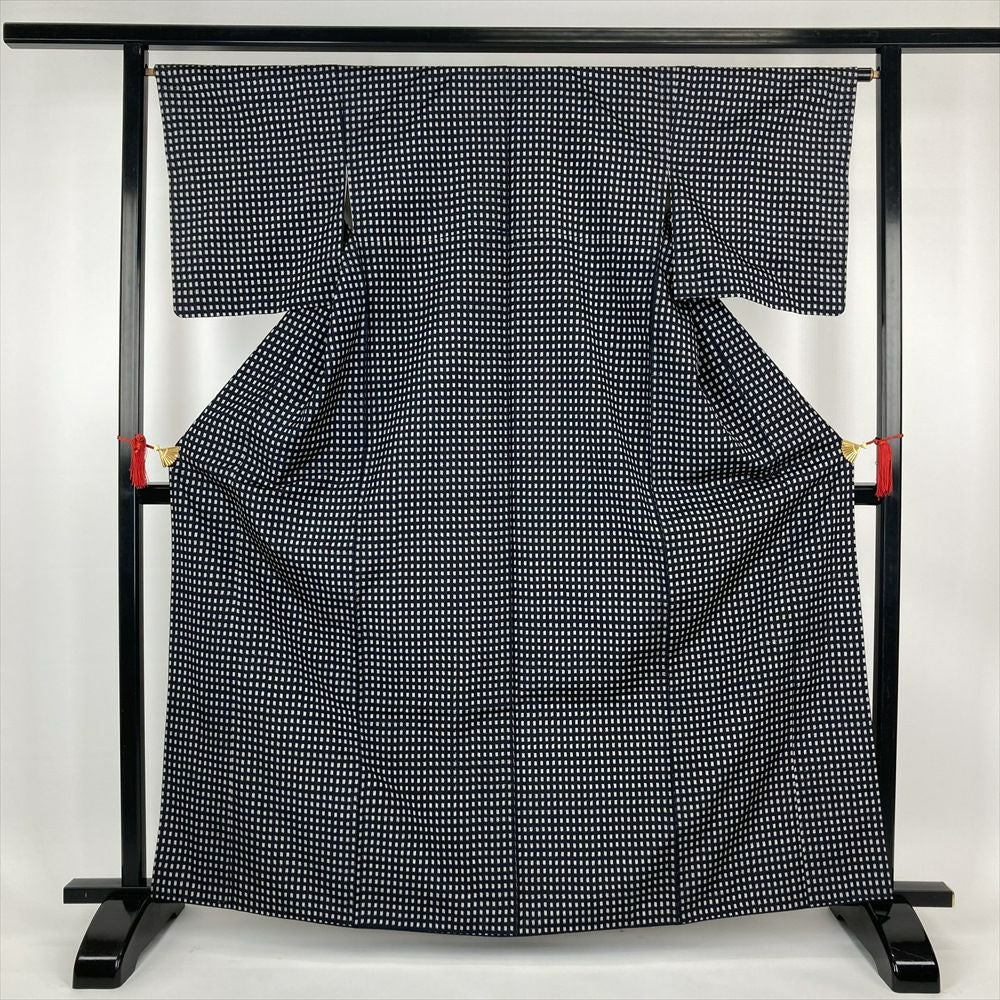 【着物】紬　幾何学文　身丈約147.5cm　裄丈約63cm　25z03-1522 楽天市場】【中古】 リサイクル着物 紬 幾何学文 身丈約147.5cm 裄丈約