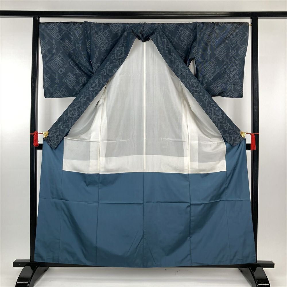 中古）大島紬 紺 カジュアル 蜀江文 幾何学文様 横双 袷 S【身丈