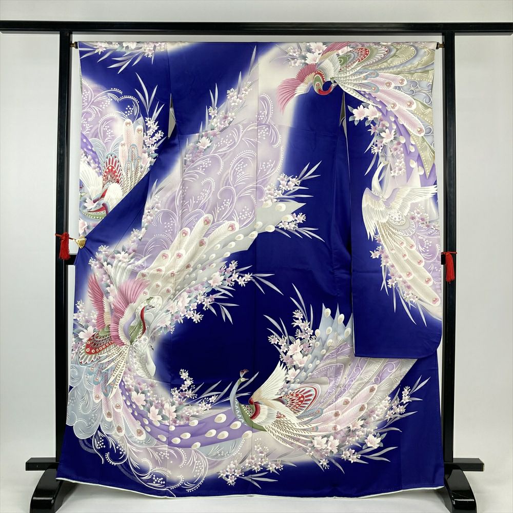 振袖フルセット駒刺繍　雪輪花文　宝尽くし　暈し染め　金彩　正絹 振袖フルセット駒刺繍 花車文 暈し染め 金彩 正絹 - メルカリ