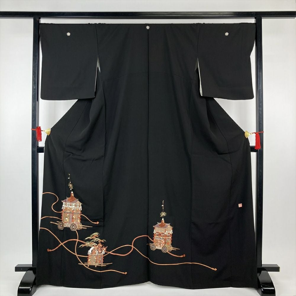 中古）黒留袖 黒 フォーマル ちりめん 五つ紋 総刺繍 文箱 扇 霞 牡丹