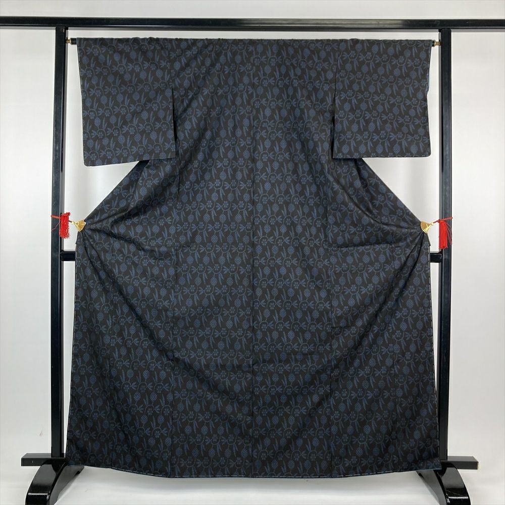 中古）大島紬 黒 カジュアル 笹蔓 茂田絹織物 証紙あり 袷 M【身丈