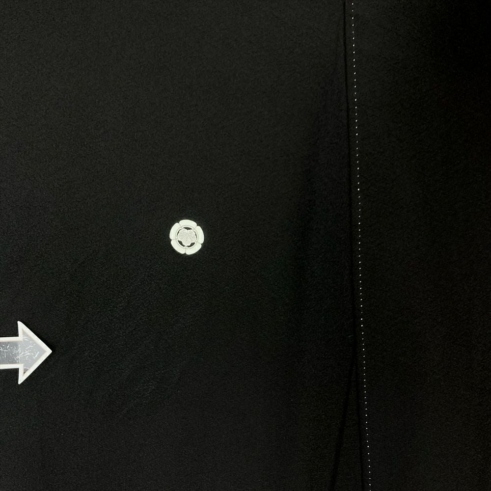 中古）黒留袖 黒 フォーマル ちりめん 五つ紋 総刺繍 文箱 扇 霞 牡丹