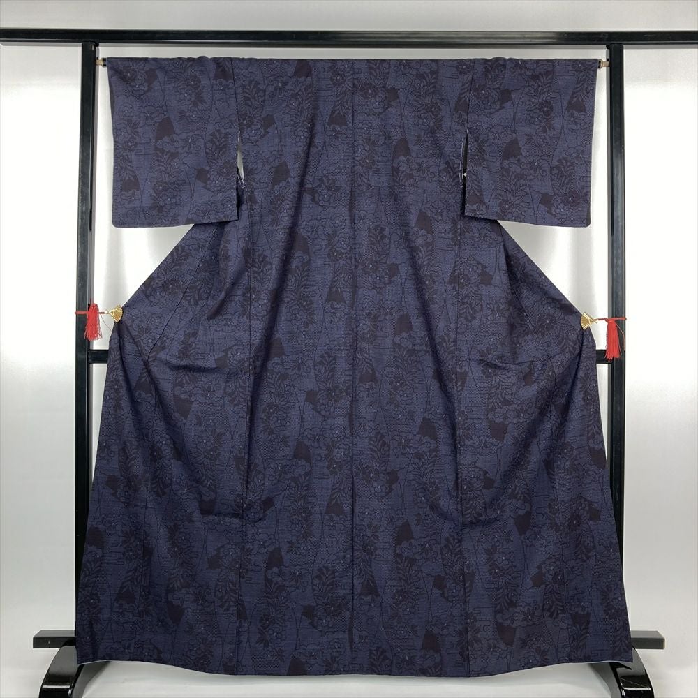 中古）紬 紺 カジュアル 亀甲 立涌 花 雲 袷 M【身丈】162.5cm【裄丈