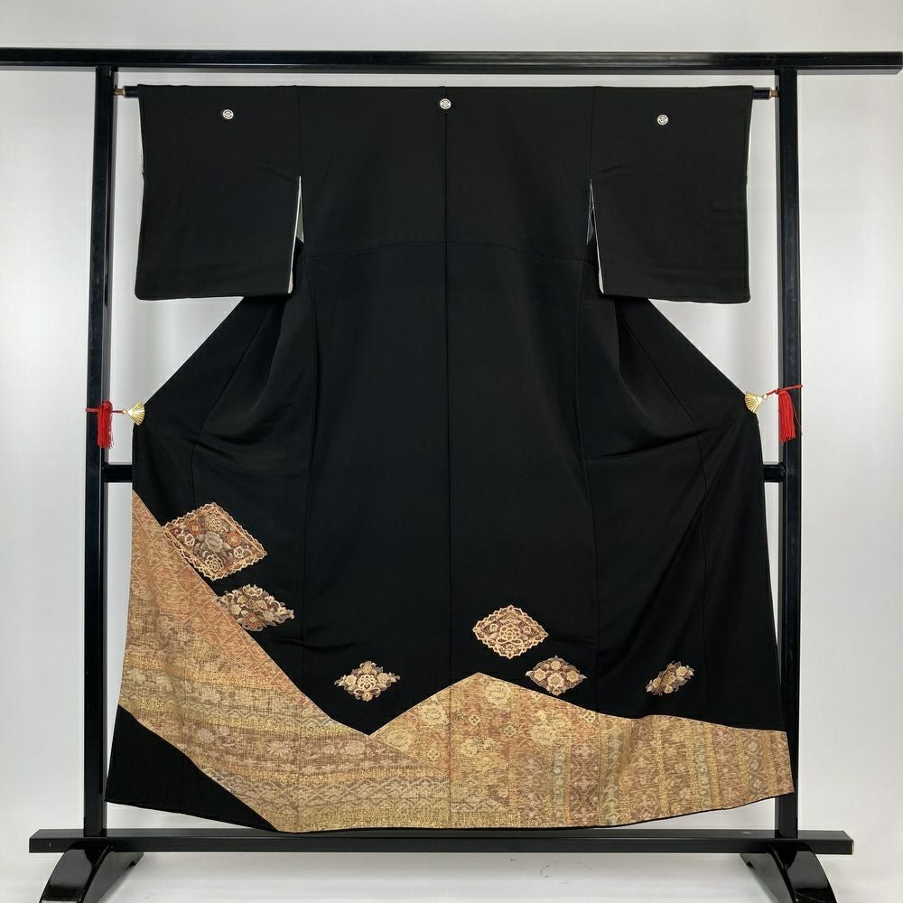 中古） 黒留袖 黒 フォーマル 刺繍 金彩 オリエンタル 袷 絹 【身丈