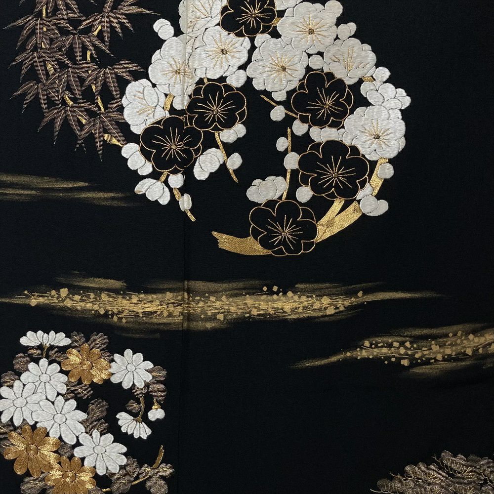 中古）黒留袖 黒 フォーマル 五つ紋 ちりめん 金彩 金糸 色糸 刺繍 花