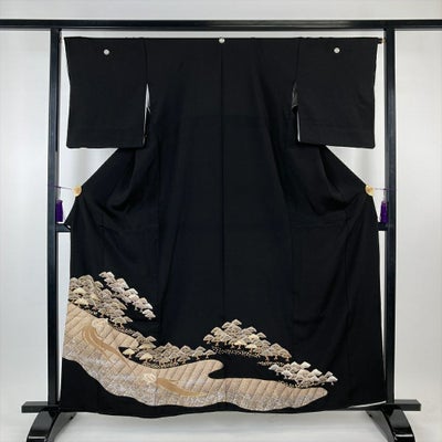 中古）黒留袖 黒 フォーマル ちりめん 五つ紋 総刺繍 文箱 扇 霞 牡丹 