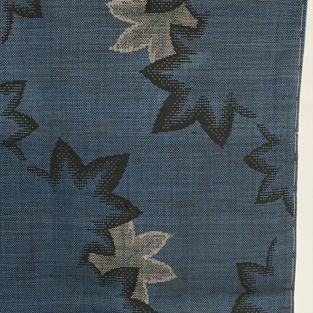 大島紬 青葉柄 中古）大島紬 青 カジュアル 絣 葉 紅葉 袷 SS【身丈】151cm 【裄丈