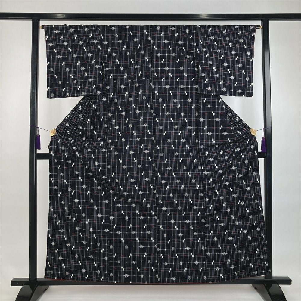 中古） 紬 紺色 カジュアル 紬 椿 袷 絹 【身丈】152cm【裄丈】67cm