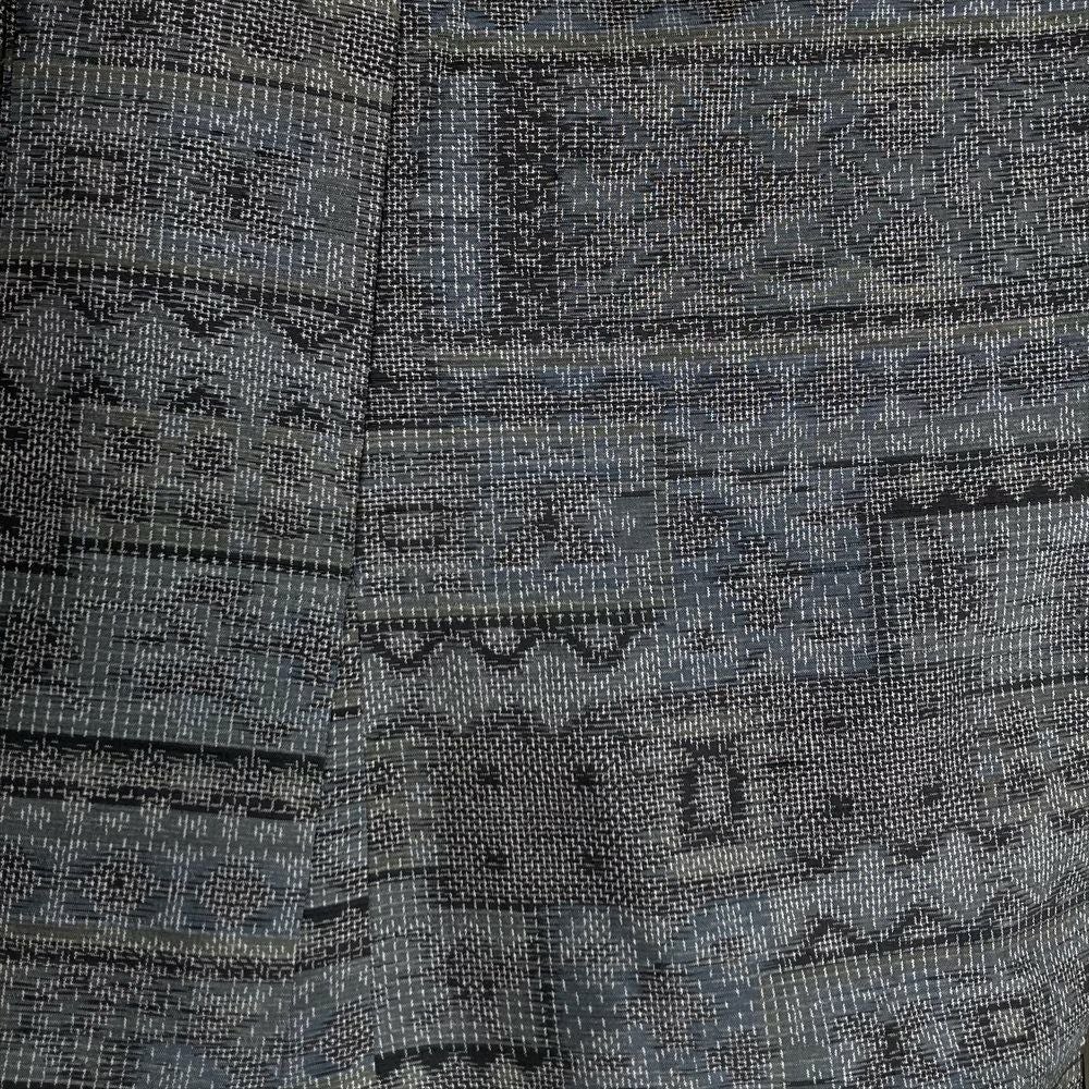 中古）紬 灰青 カジュアル 織り 幾何学 袷 S【身丈】156cm【裄丈】64cm