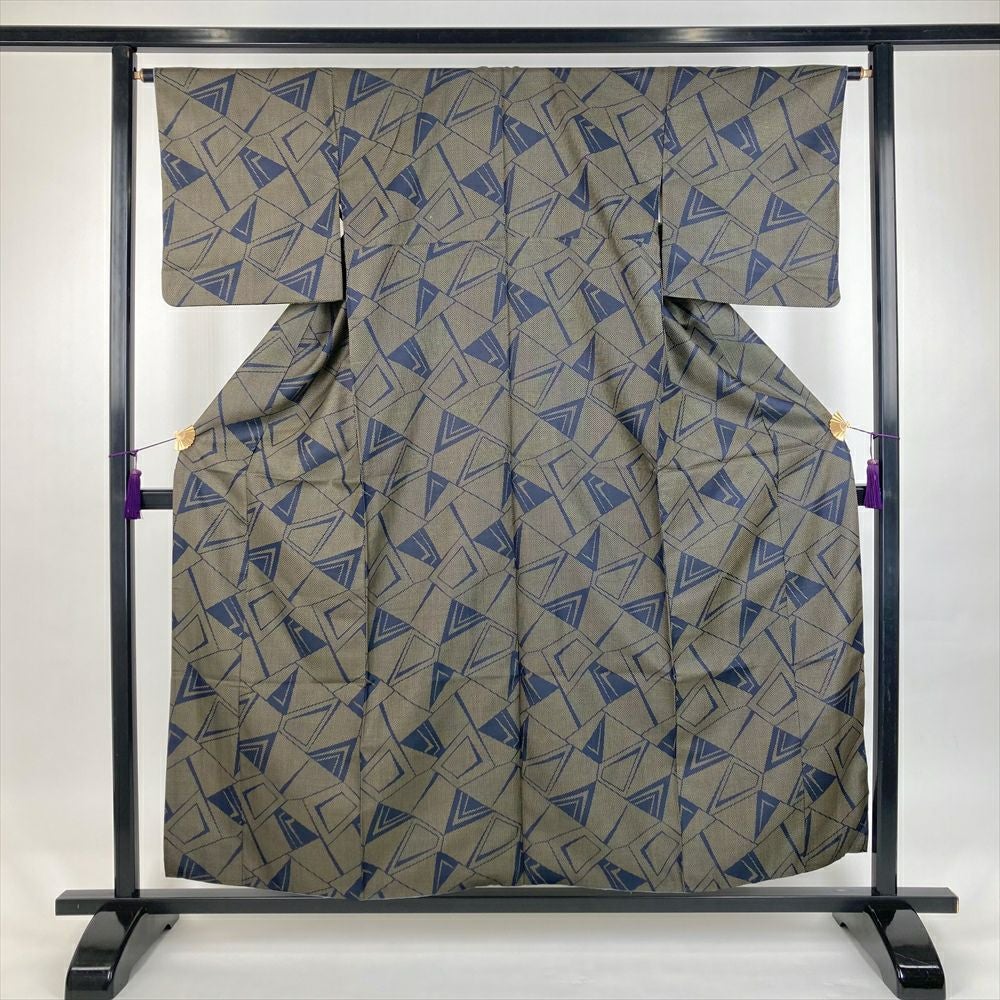 中古） 大島紬 黒 カジュアル 仏閣 エ霞 袷 S【身丈】158.5cm【裄丈