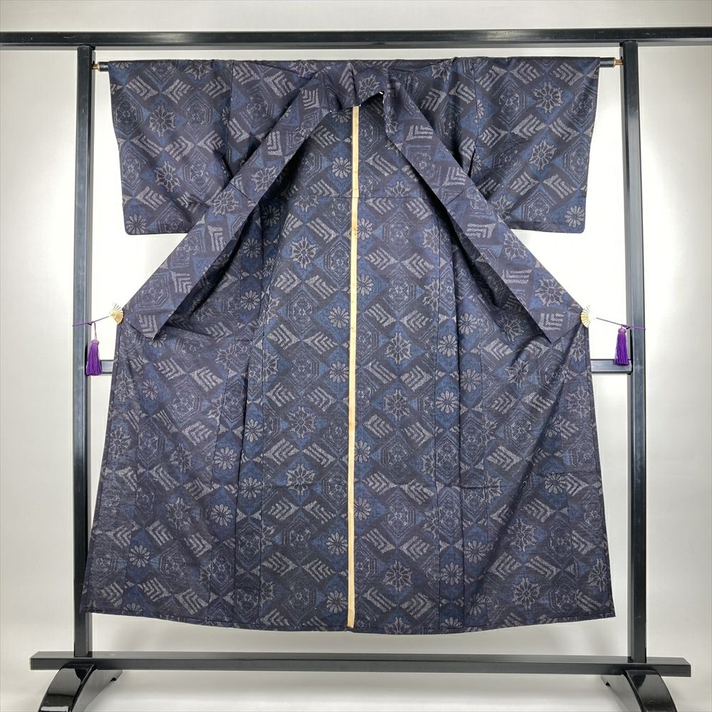 中古）単衣紬 濃紺 カジュアル 織り 菱取り 華文 ひとえ SS【身丈