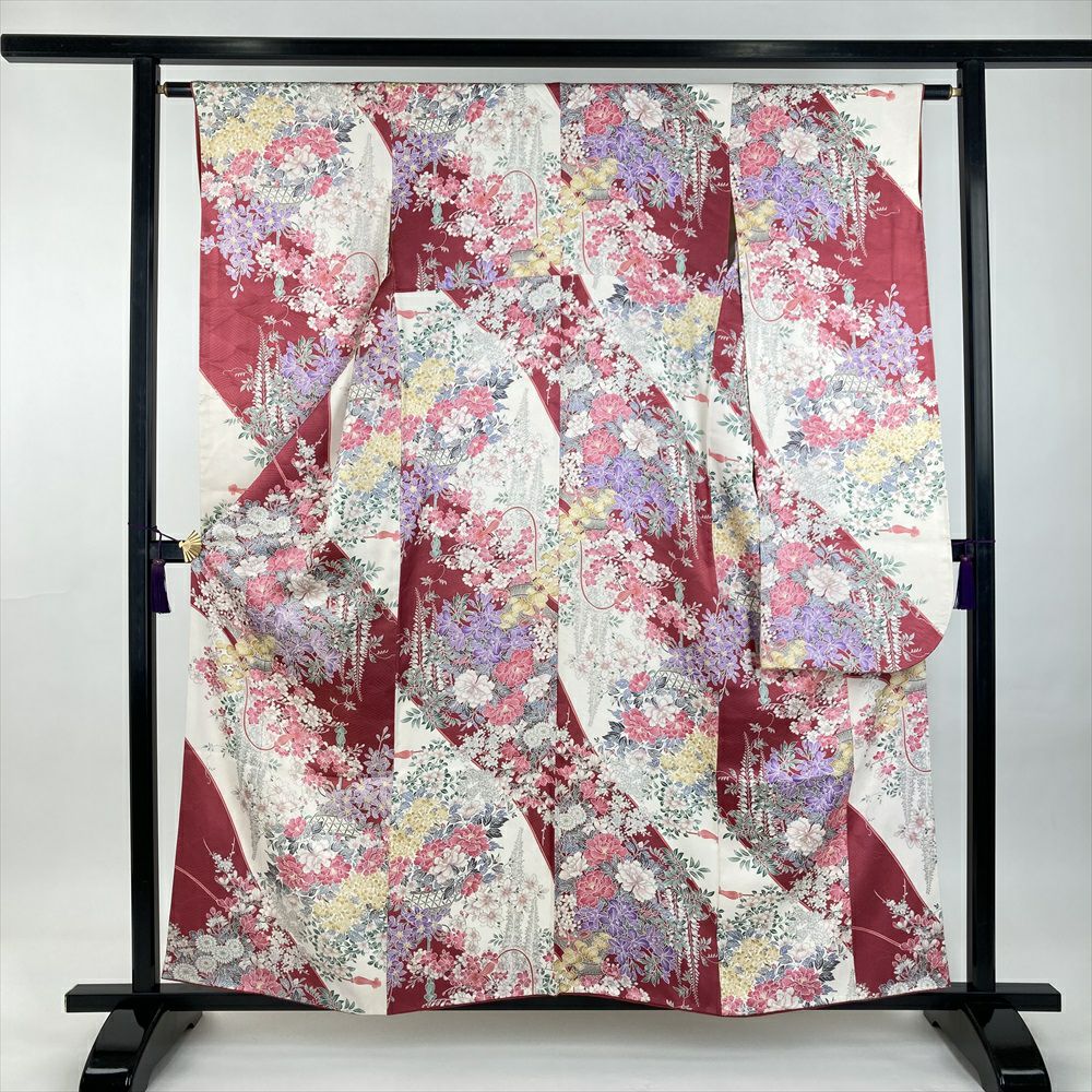 中古）振袖 赤 金彩 刺繍 霞取り 四季の草花 蝶 袷 S【身丈】158.5cm