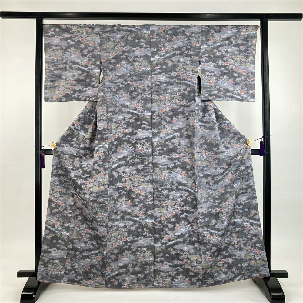 中古）紬 白 カジュアル 絣 イカット調 袷 M【身丈】160.5cm【裄丈】65.5cm