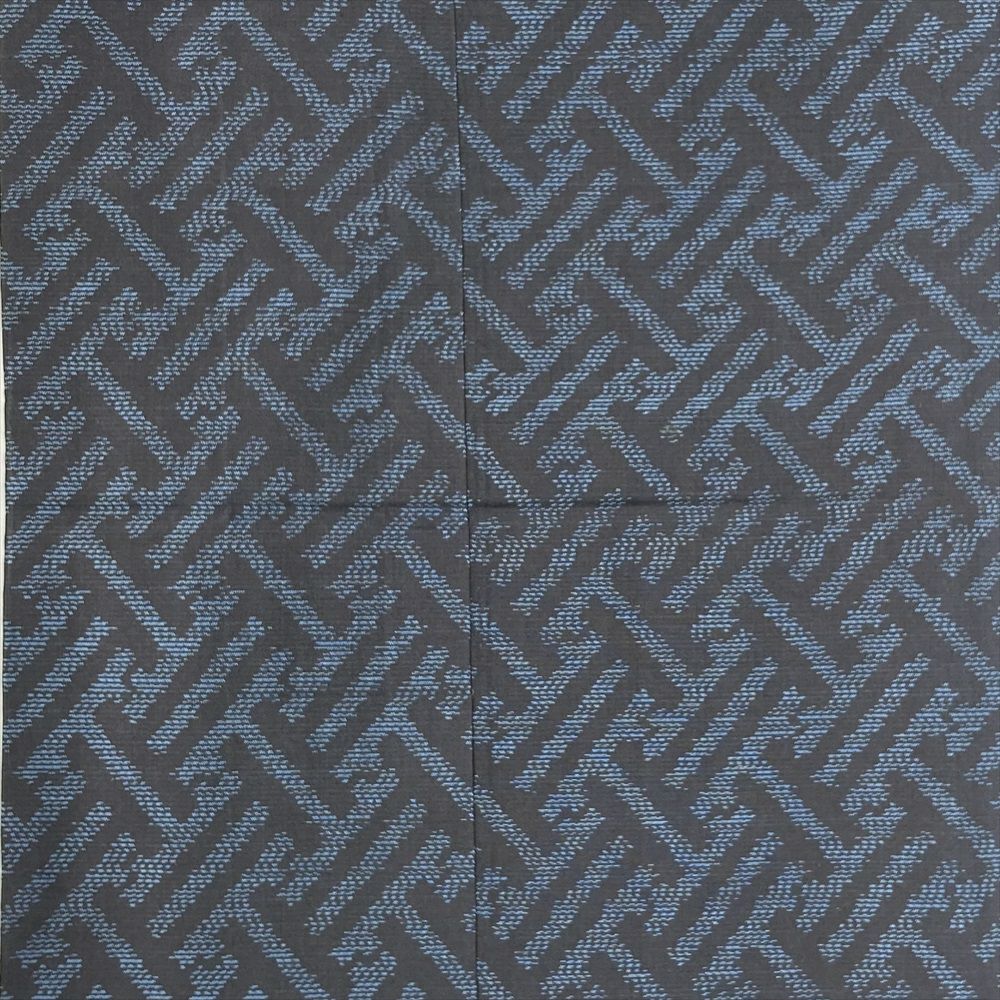 中古） 大島紬 紺 カジュアル 横双 紗綾型 袷 S【身丈】159cm【裄丈