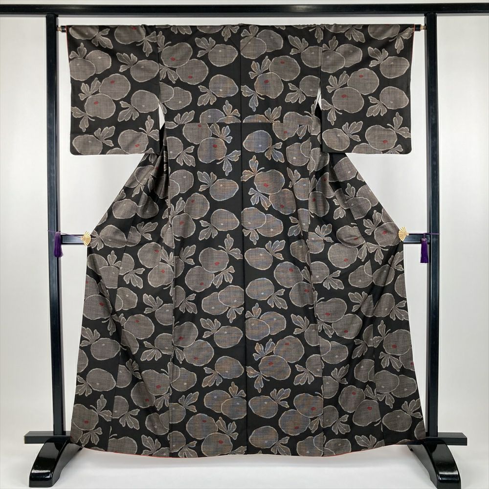 中古） 紬 錆紺 カジュアル 短冊 亀甲 花 袷 S【身丈】158.5cm【裄丈