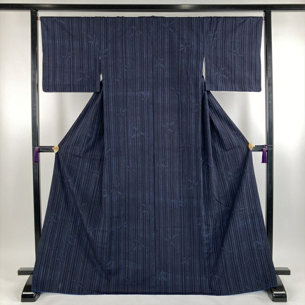 大島紬 身丈160.5cm 裄丈65cm 正絹 逸品 【中古】 中古）大島紬 カジュアル 茶 袷 蔦柄 格子柄 M【身丈】160.5cm【裄丈