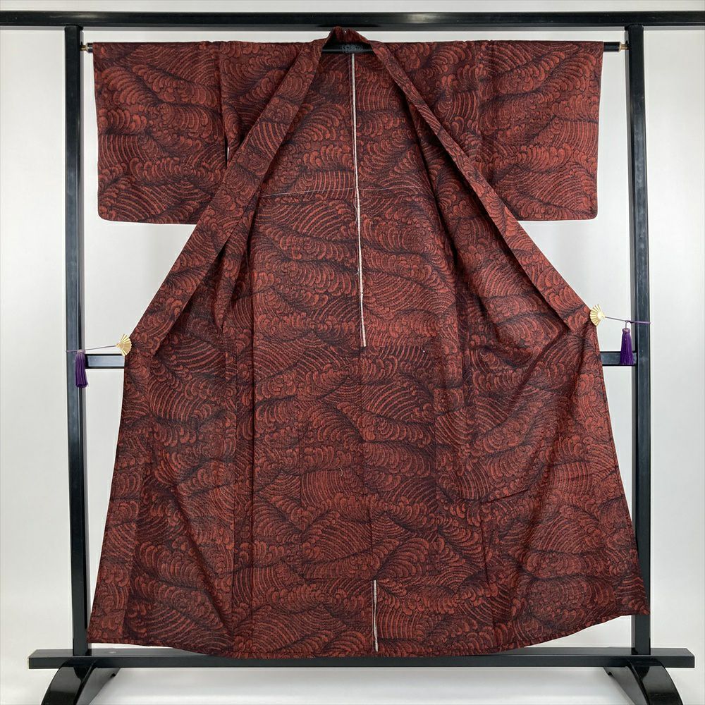中古）単衣紬 赤色 カジュアル 波 菊 単衣【身丈】149cm【裄丈】64.5cm
