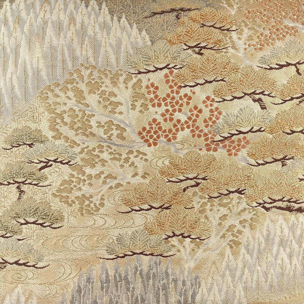 【美品】袋帯 六通 霞ニ重ね菱 引箔 金箔 金糸 中古）袋帯 金色 フォーマル 六通 引き箔 金糸 純金二重箔 九百錦 山の景色
