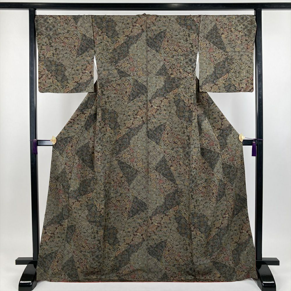 大島紬 身丈160.5cm 裄丈65cm 正絹 逸品 【中古】 中古）大島紬 カジュアル 茶 袷 蔦柄 格子柄 M【身丈】160.5cm【裄丈