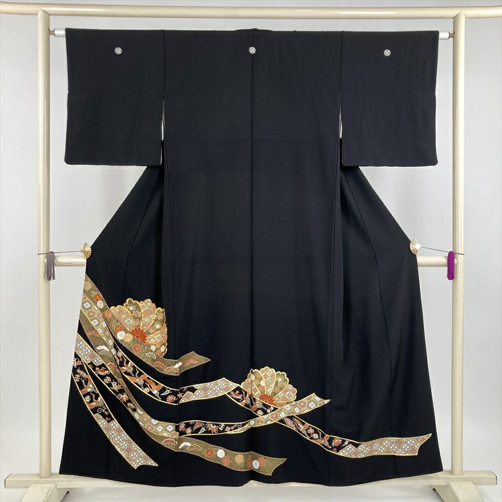 中古） 黒留袖 黒色 フォーマル ちりめん 染め金彩 刺繍 熨斗 袷 絹