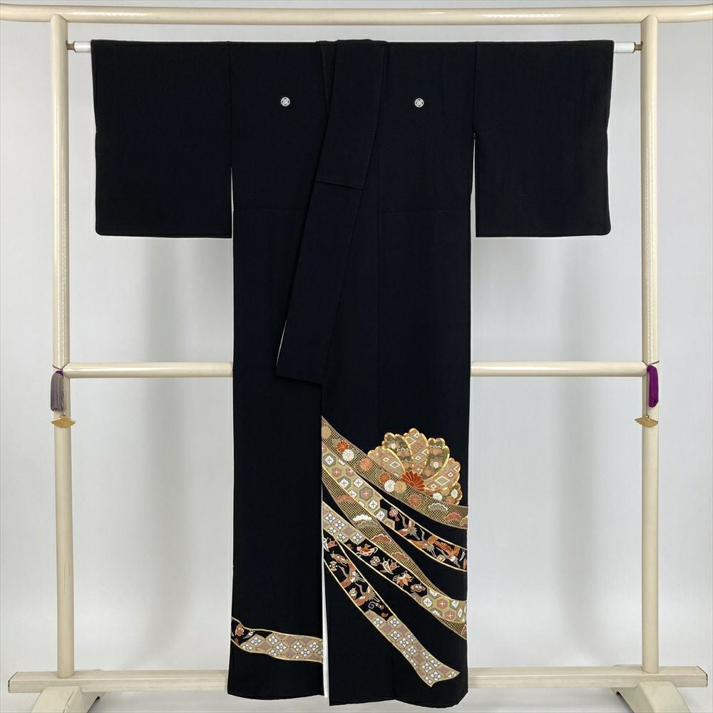 中古） 黒留袖 黒色 フォーマル ちりめん 染め金彩 刺繍 熨斗 袷 絹