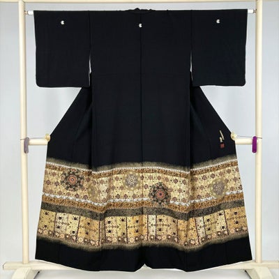 中古） 黒留袖 黒 フォーマル 刺繍 金彩 オリエンタル 袷 絹 【身丈 