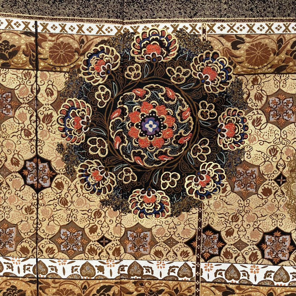 中古） 黒留袖 黒 フォーマル 刺繍 金彩 オリエンタル 袷 絹 【身丈