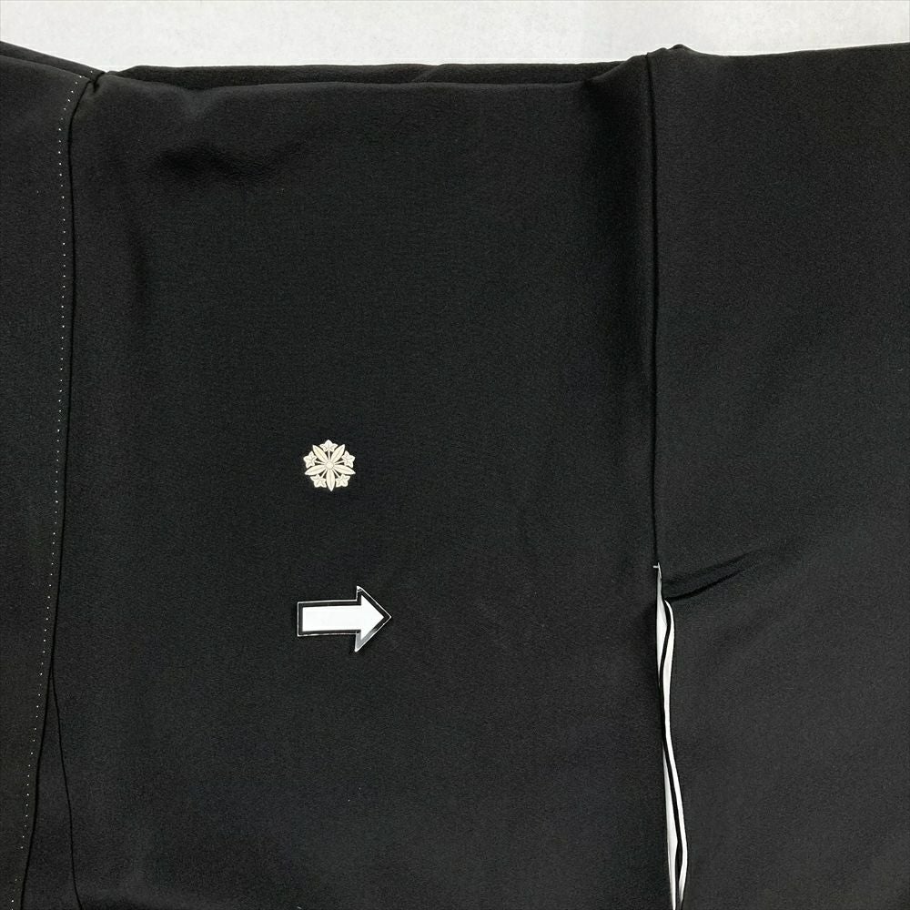 中古） 黒留袖 黒 フォーマル 刺繍 金彩 オリエンタル 袷 絹 【身丈