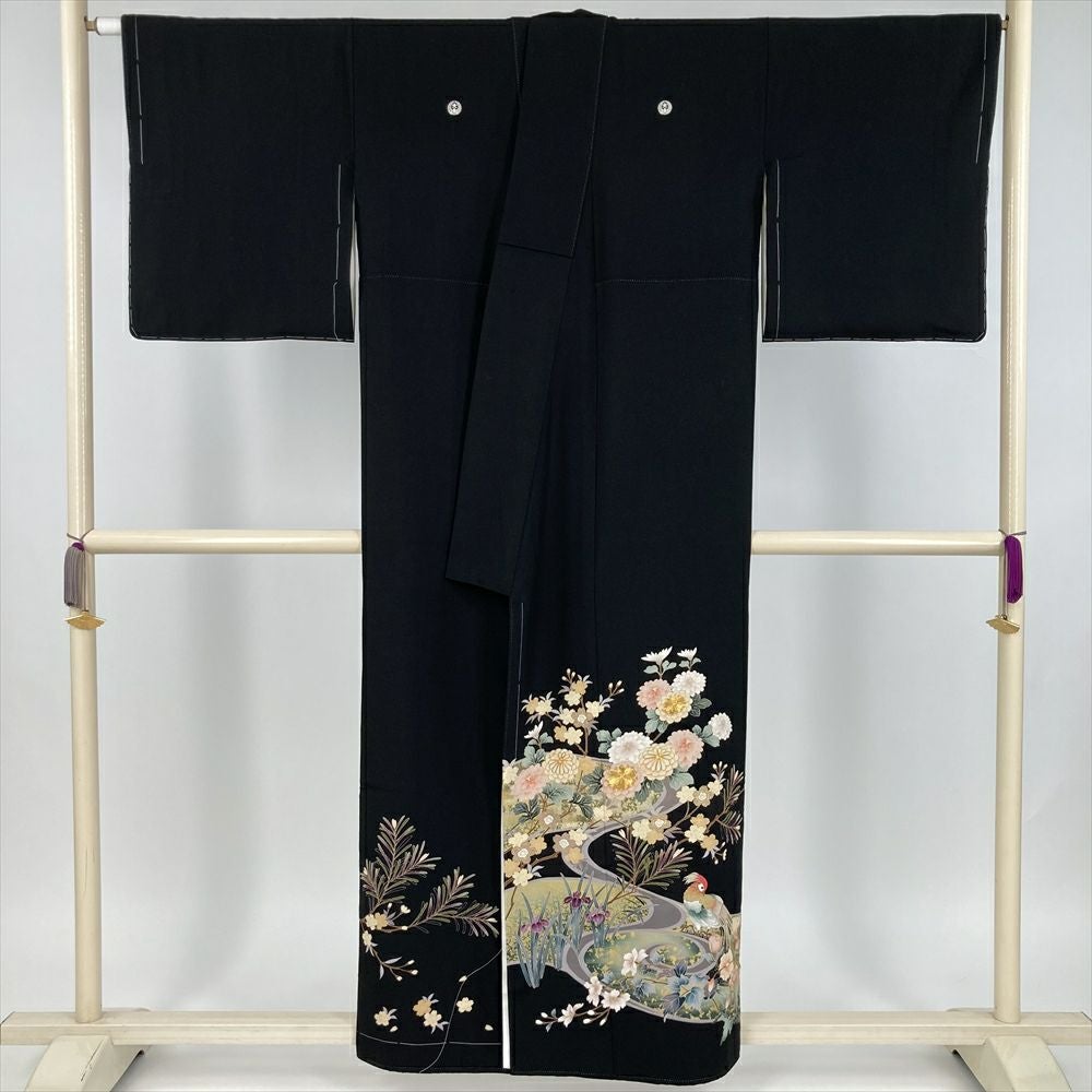 中古) 黒留袖 黒 フォーマル 金彩 刺繍 花鳥 袷 絹 【身丈】150cm【裄 中古) 黒留袖 黒 フォーマル 金彩 刺繍 花鳥 袷 絹 【身丈】150cm【裄