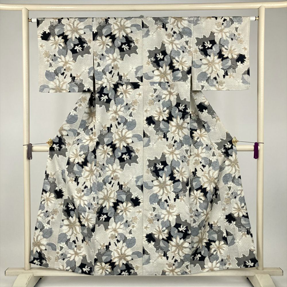 中古） 単衣紬 アイボリー カジュアル 単衣 絹【身丈】151cm【裄丈】62.5cm