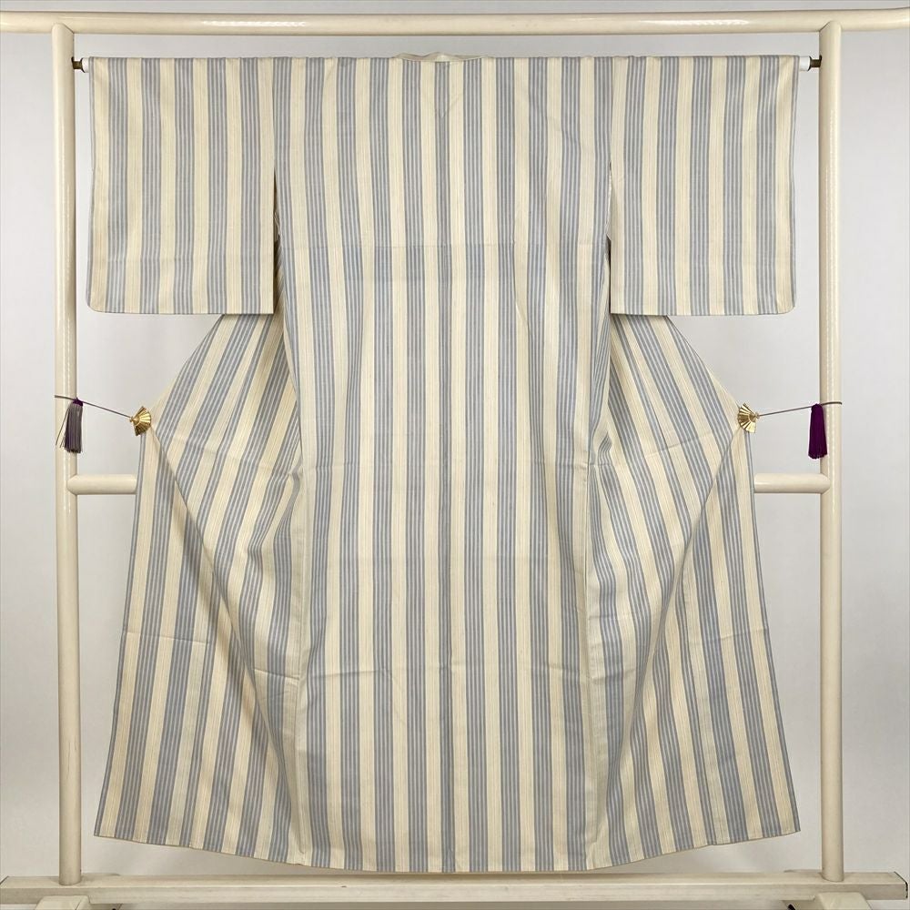 未使用品 色無地 クリームベージュ 身丈162.5cm 裄丈67.0cm 袷正絹 中古） 紬 クリーム 薄灰 カジュアル 縞 袷 絹【身丈】147.5cm【裄丈】65cm