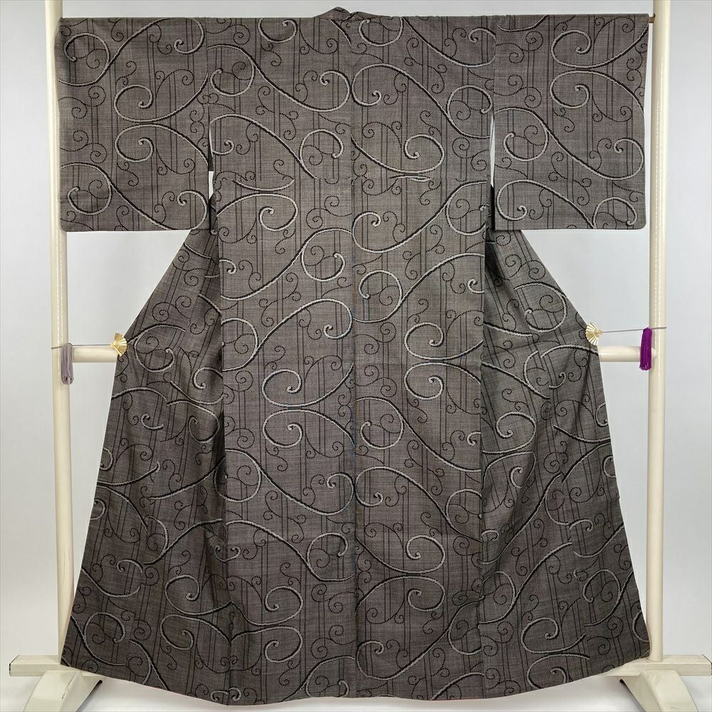 中古） 大島紬 焦げ茶 カジュアル 唐草 袷 絹 【身丈】157cm【裄丈】68cm
