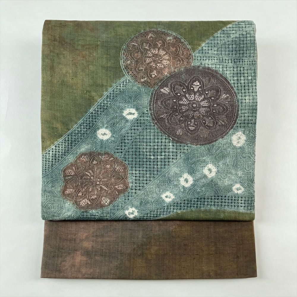 附け下げ(袷)　(紬しゃれ着　杢目絞り櫛紋様　金駒刺繍　錆鉄御納戸色系　裄67) 中古）名古屋帯 芥子色 金茶 カジュアル 名古屋仕立て 紬 染め 刺し子