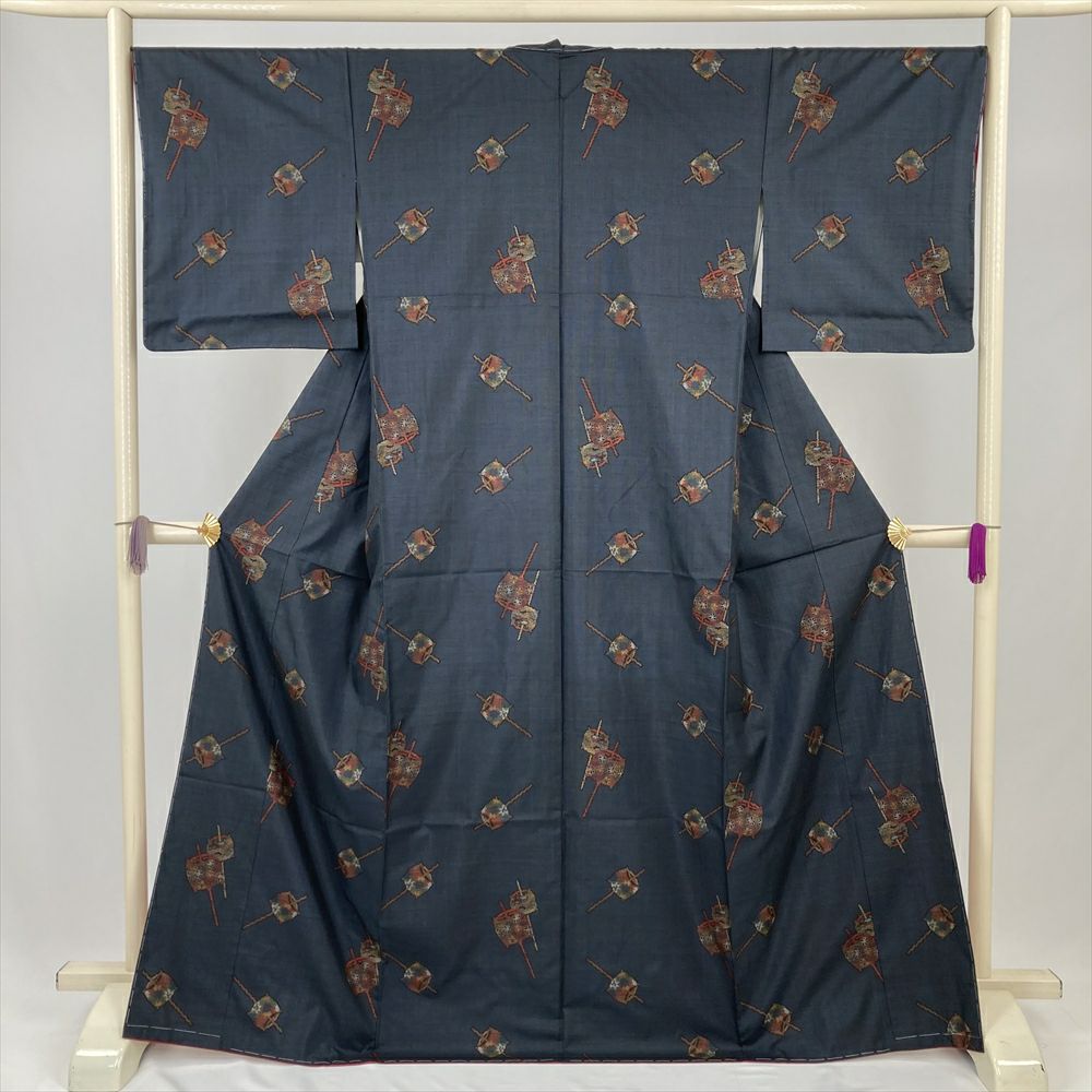 中古） 大島紬 黒 藍 カジュアル 雲に花の丸文様 袷 絹 【身丈】159cm