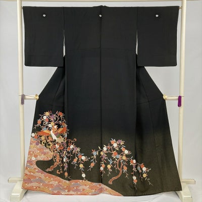 中古）黒留袖 黒 フォーマル ちりめん 五つ紋 総刺繍 文箱 扇 霞 牡丹 