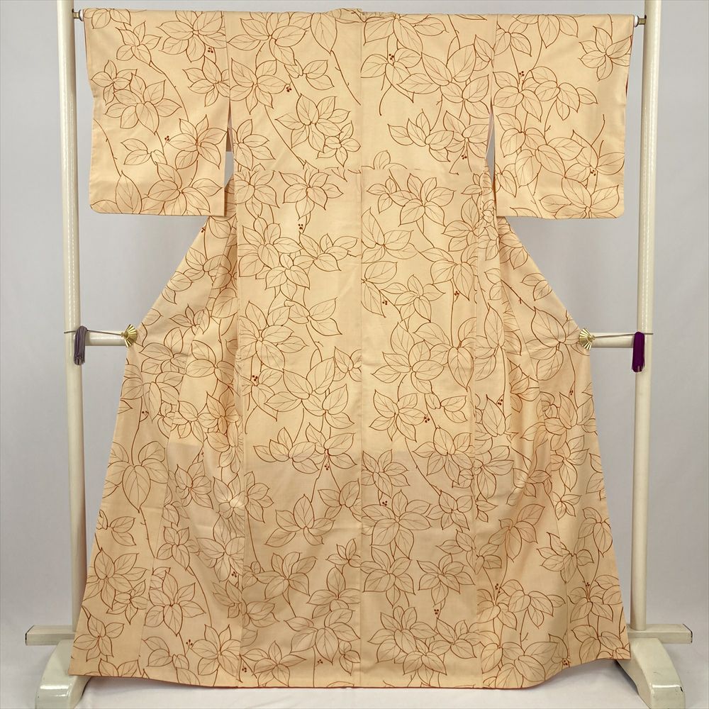 中古）紬 赤 カジュアル 横段 幾何学 袷 S【身丈】158.5cm【裄丈】65.5cm