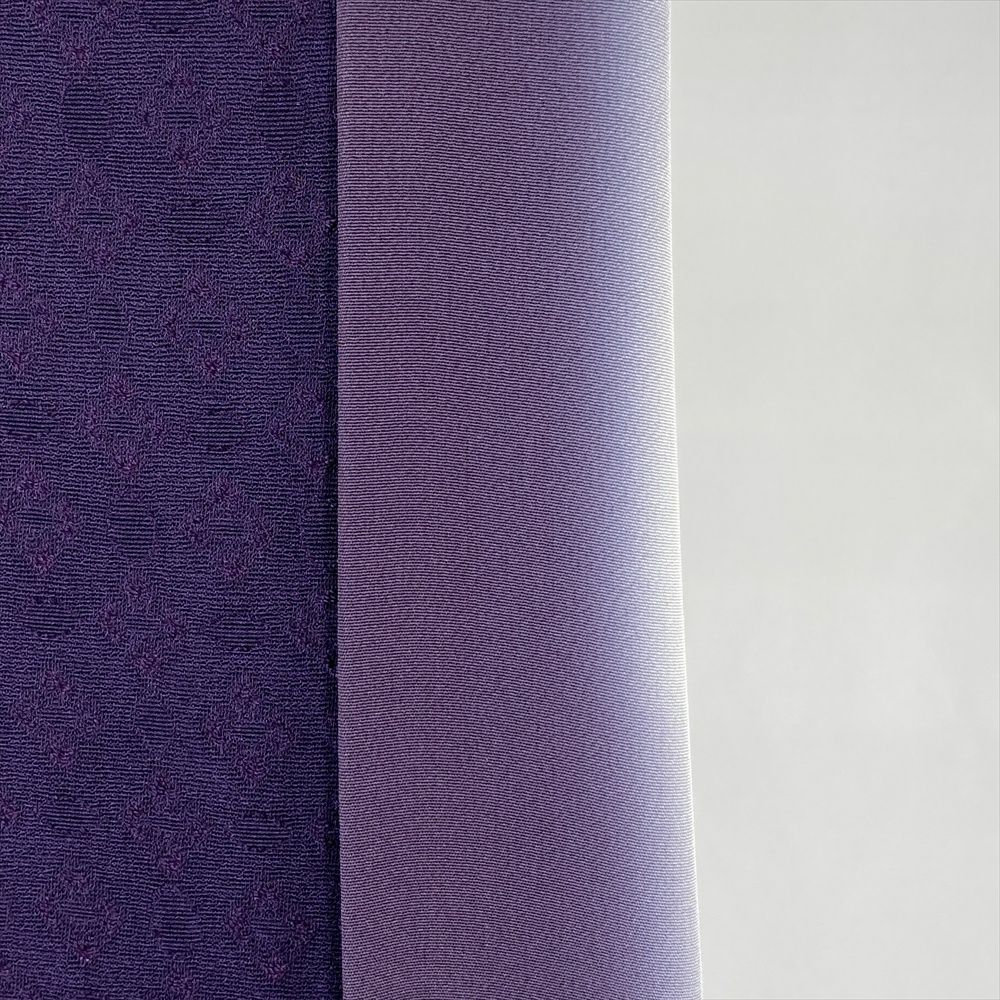 中古） 色無地 紫 カジュアル 地紋織り 袷 絹 【身丈】155.5cm【裄丈】66cm