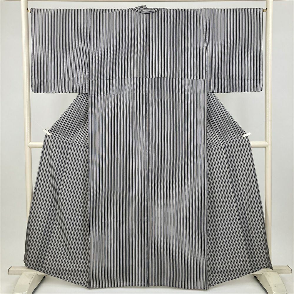 新品 正絹 単衣 縞 格子 市松 居敷当て 裄丈68.5 薄灰黄色 単衣の着物 中古・リサイクル | 着物・帯・和装小物の通販・買取なら
