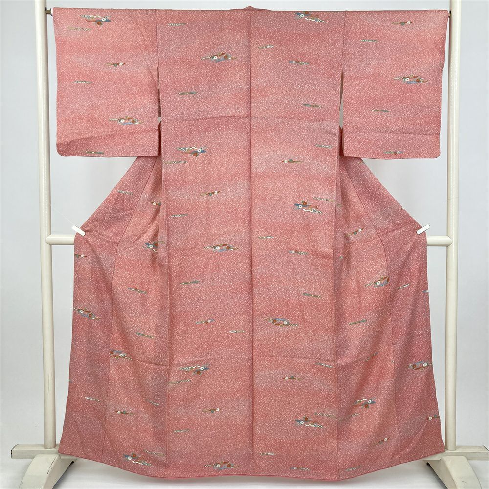 中古） 小紋 赤 カジュアル 縮緬 遠州椿 袷 絹【身丈】152cm【裄丈】67cm