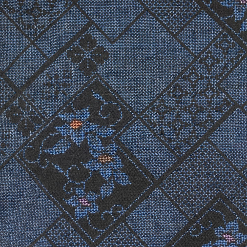 【美品】 大島紬 身丈161cm 裄丈64.5cm 正絹 名品 【中古】 大島紬 身丈161.5cm 裄丈64cm M 袷 名匠たかし 証紙あり 草花 灰紫