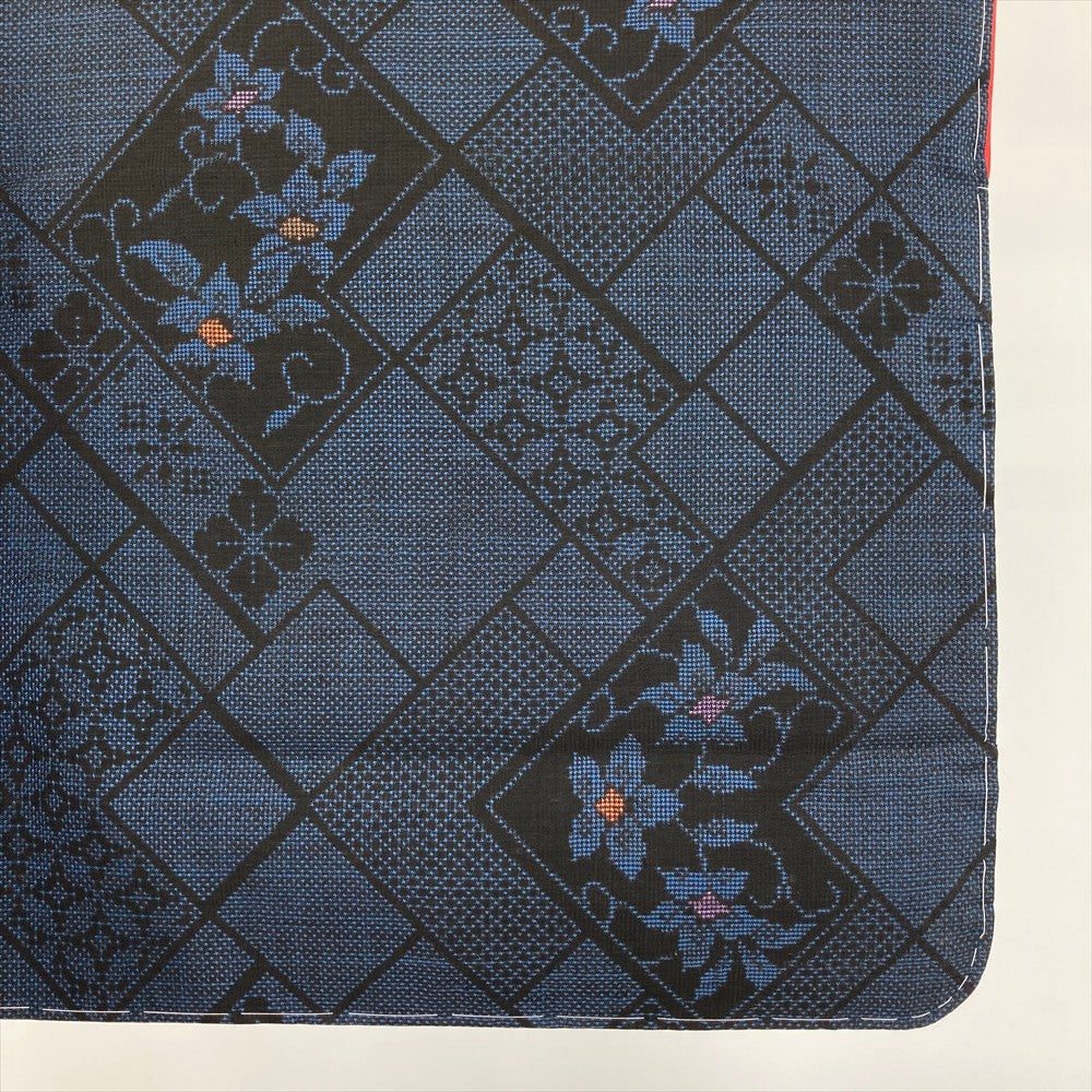 中古） 大島紬 紺 カジュアル 色紙文 花菱文 袷 絹 【身丈】161.5cm
