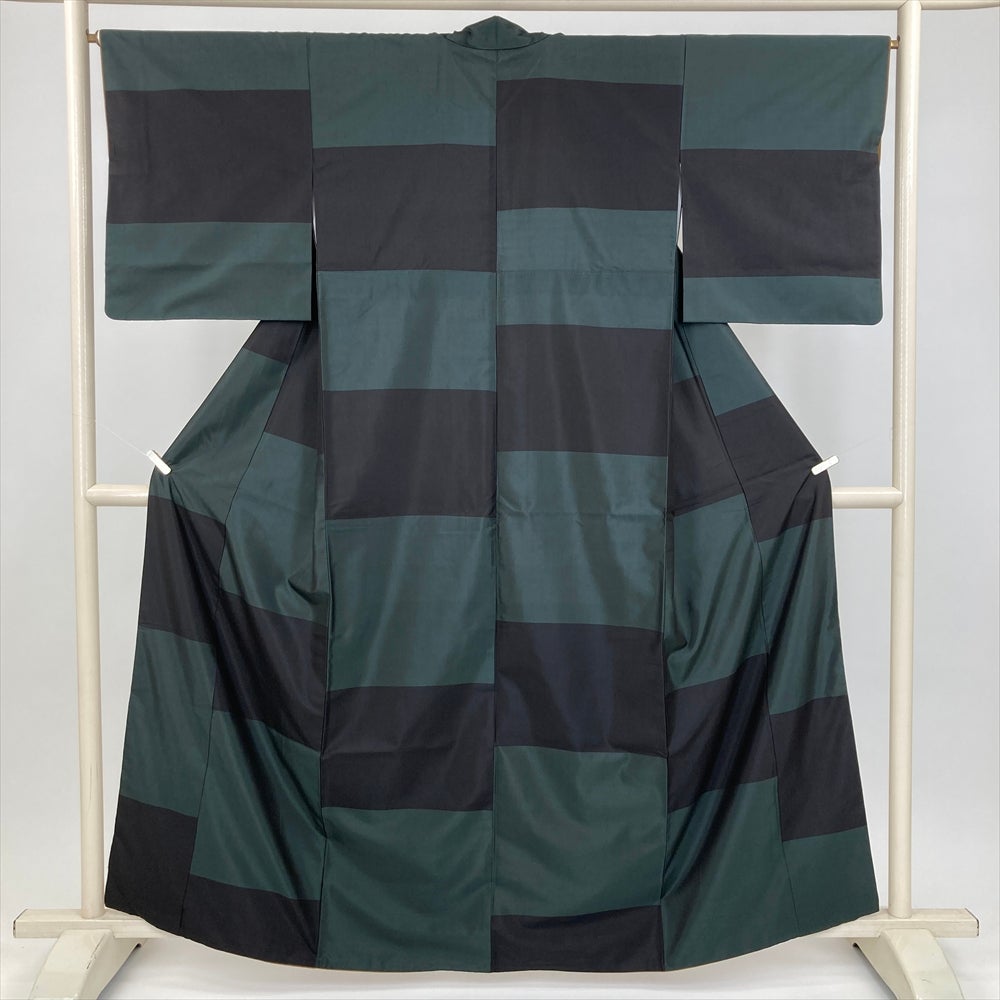 大島紬 身丈155cm 裄丈62cm 正絹 名品 【中古】 美品】 大島紬 身丈155cm 裄丈62cm S 袷 純泥染 証紙あり 麻の葉 花 焦